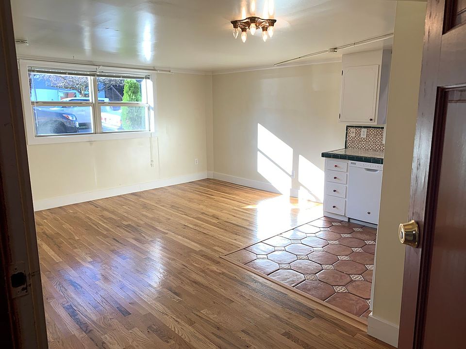 1st image of 630 NE Lawrence Ave #4B