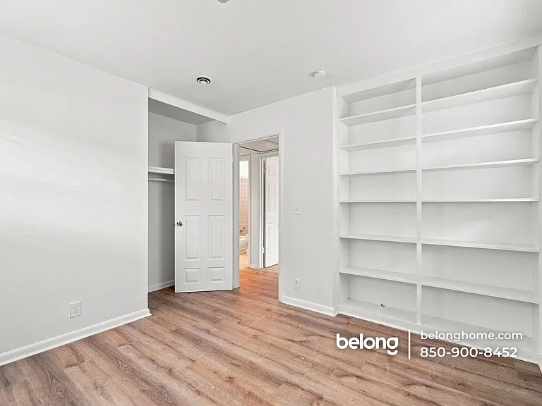 6011 Greenwood Ln — Photo 16