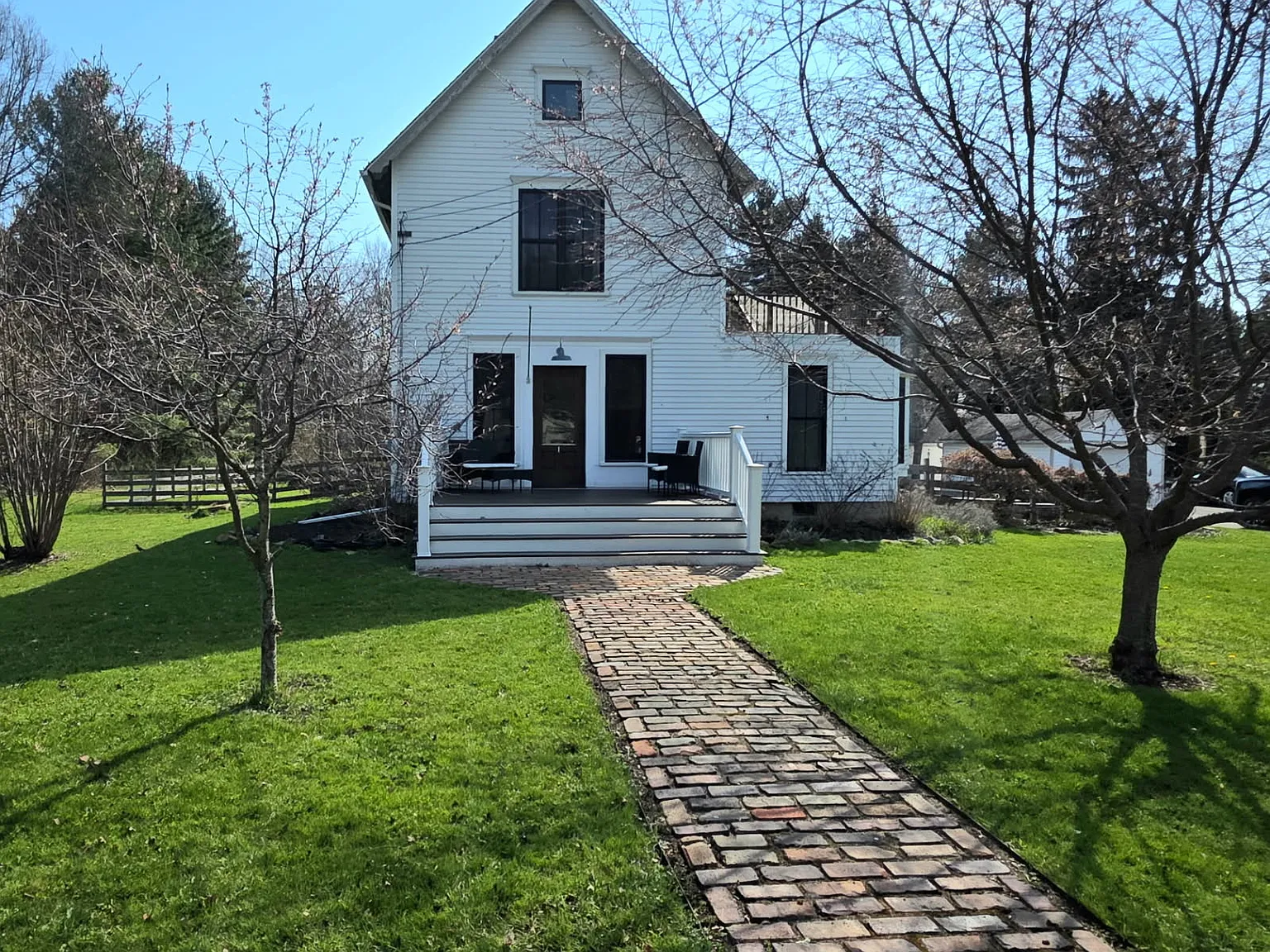 4 bed, 2.5 bath, 1539 sqft, $2,500 — Photo 2