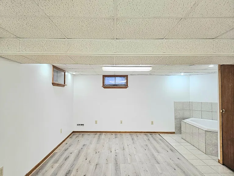 2507 Ohio St — Photo 10