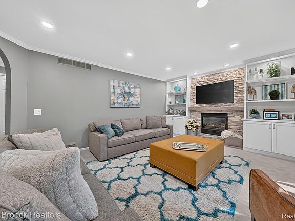 5th image of 27261 Apple Tree Ln