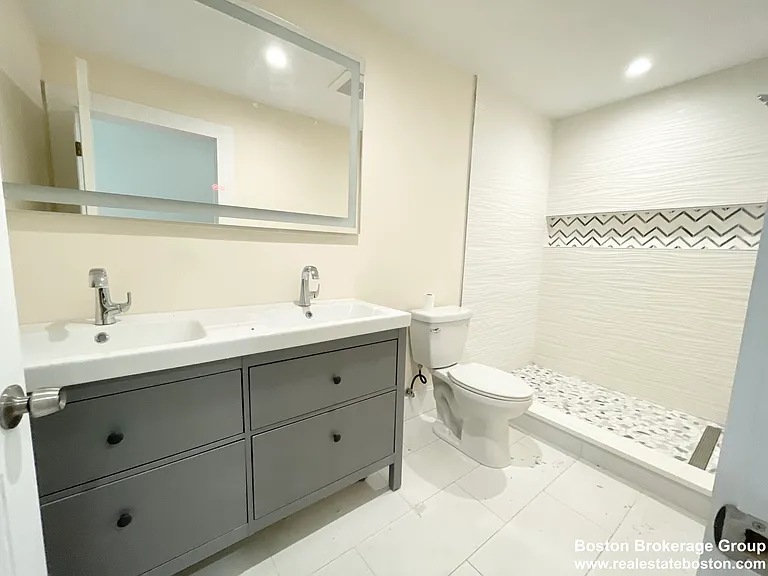 72 Roseclair St #2 — Photo 9