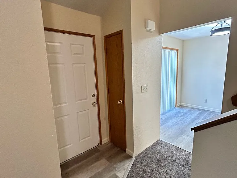 5626-5628 Glenridge Way #5630 — Photo 2