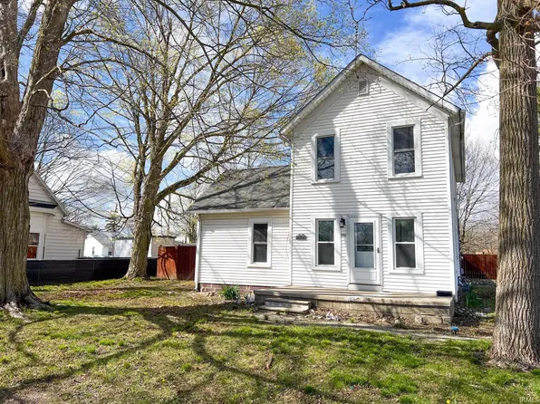 252 Washington St, Rome City, IN 46784