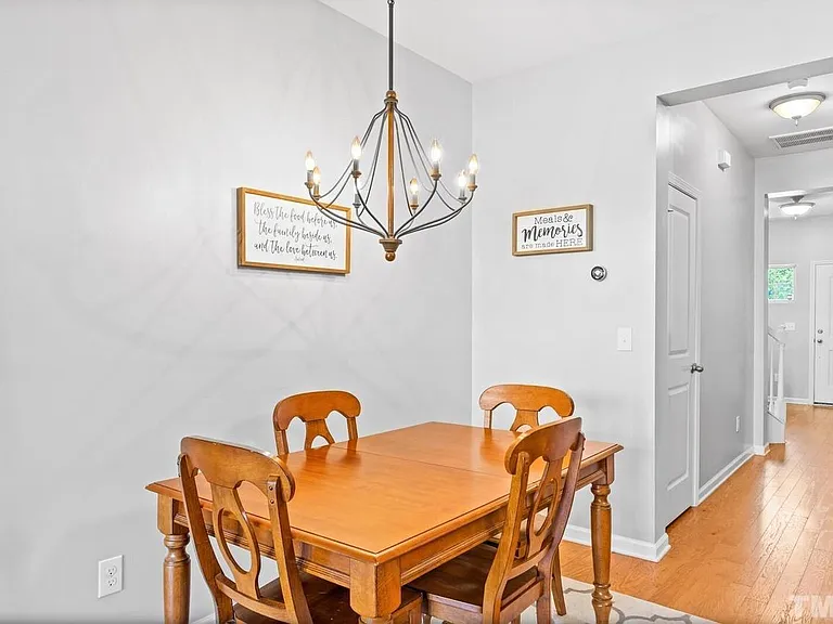 2438 Baslow Dr — Photo 9