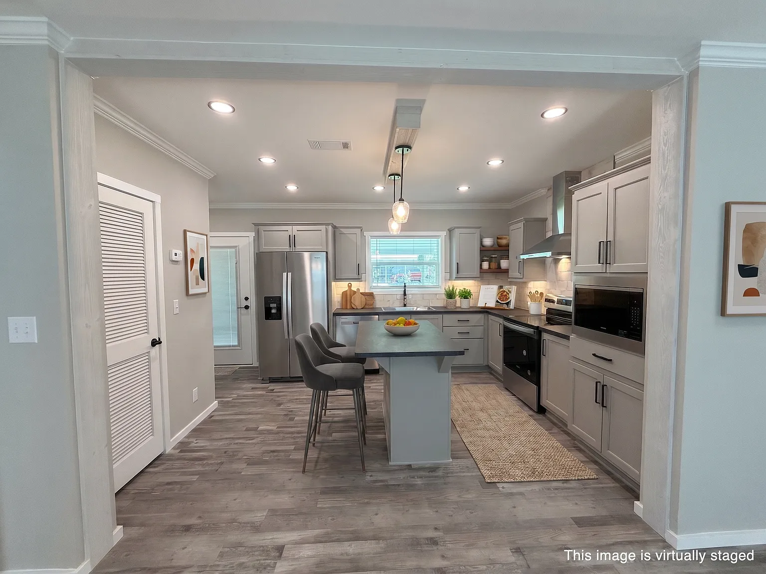 2 bed, 2.0 bath, 1012 sqft, $2,500 — Photo 2
