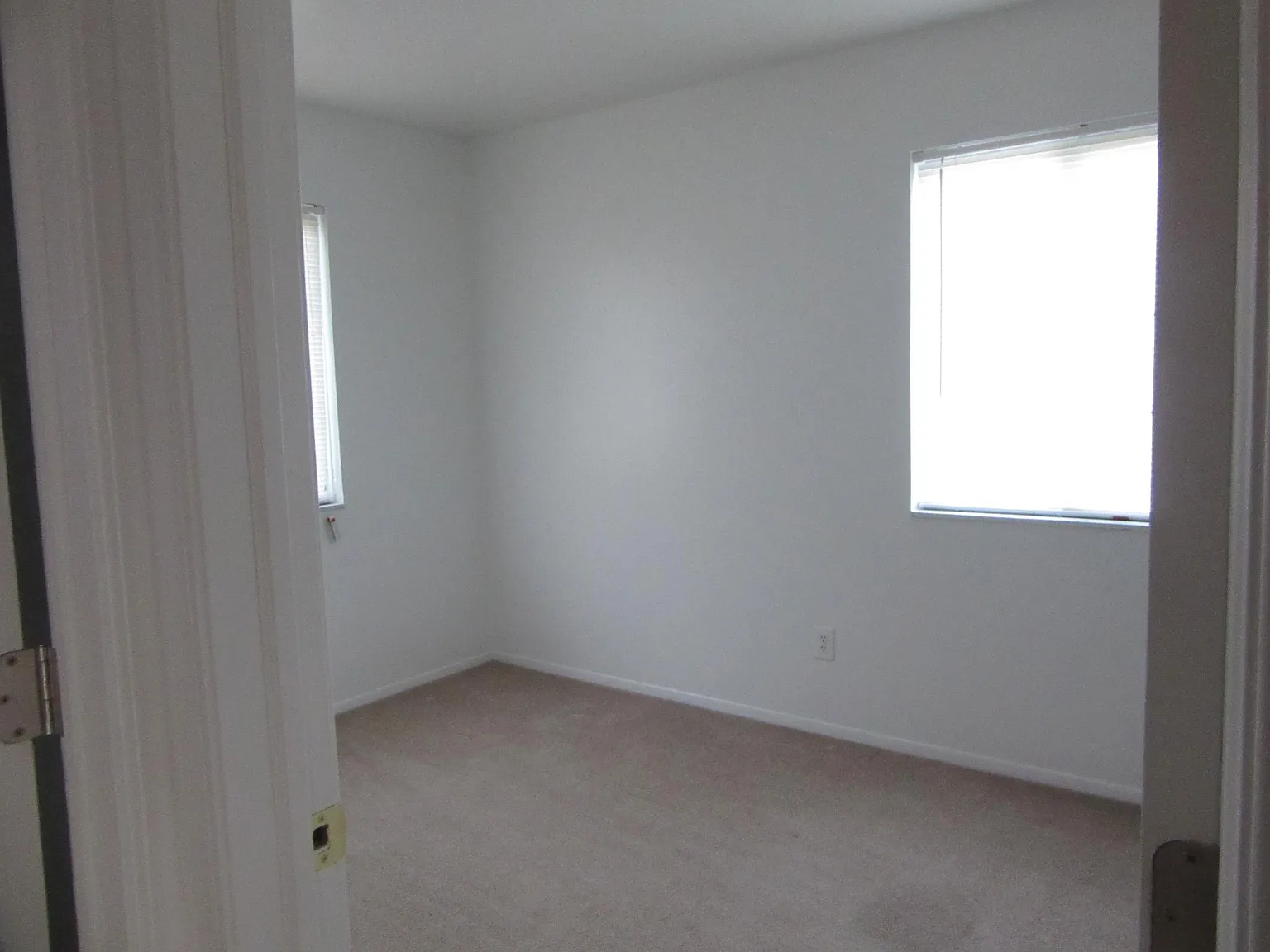2 bed, 750 sqft, $895 — Photo 3