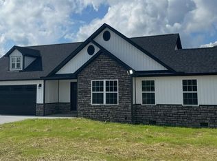16 Queens Dr, East Bernstadt, KY 40729