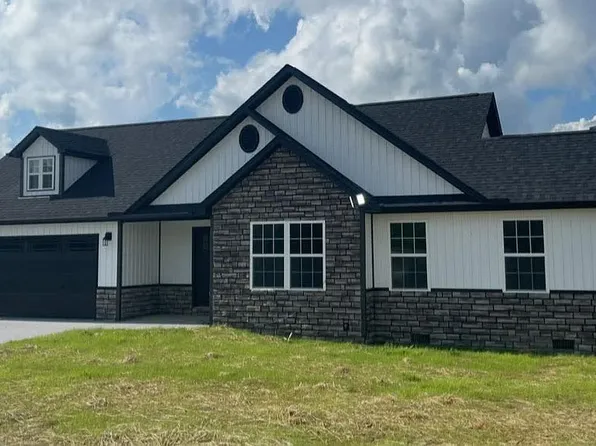 16 Queens Dr, East Bernstadt, KY 40729