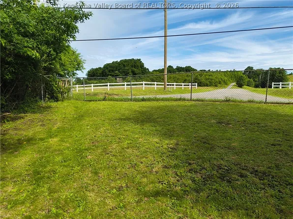 630 Farley Branch Rd, Cool Ridge, WV 25825