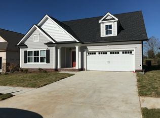 8423 Gray Fox Ct, Ooltewah, TN 37363