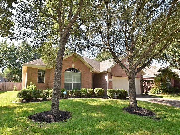 3rd image of 20323 Scenic Woods Dr