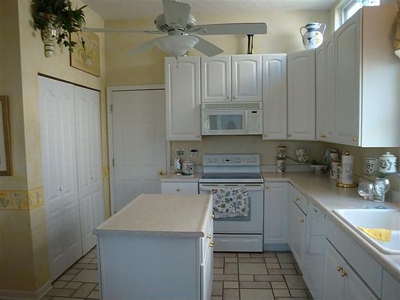 2nd image of 1469 Greenery Dr