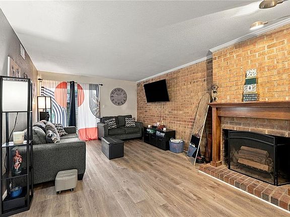 4th image of 6462 Duquesne Pl