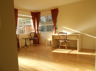 889 Santa Rita Ave, Los Altos, CA 94022