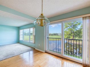 225 Country Club Dr #1209, Largo, FL 33771