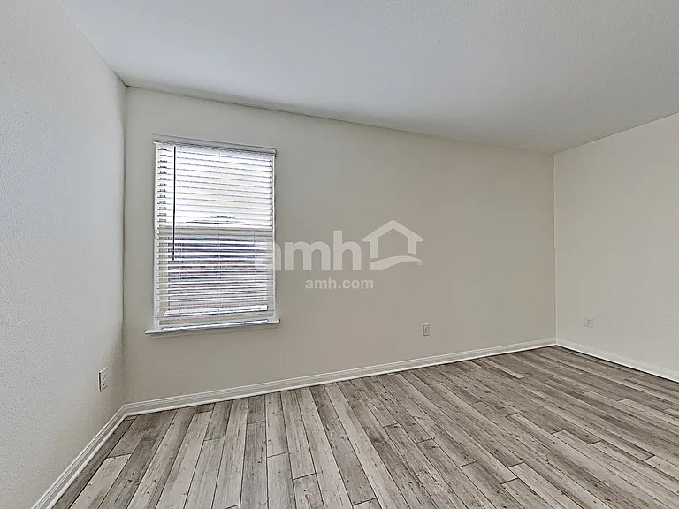 310 Garrett Ct — Photo 20