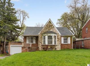 4933 Pinkney St, Omaha, NE 68104