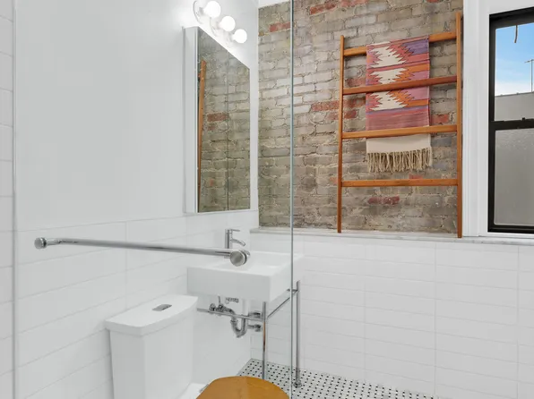 24-75 38th Street image 9 of 18