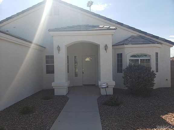 2nd image of 2419 E Palo Verde Dr