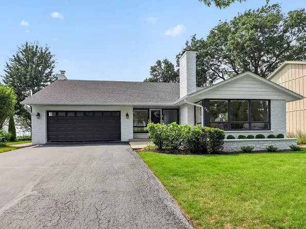 282 Stonegate Rd, Clarendon Hills, IL 60514