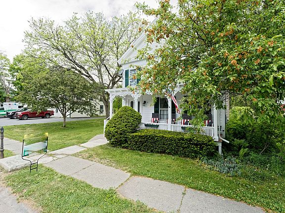 2nd image of 19 Sheridan St