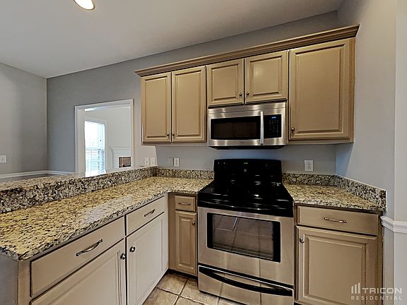 3rd image of 430 Indian Park Dr