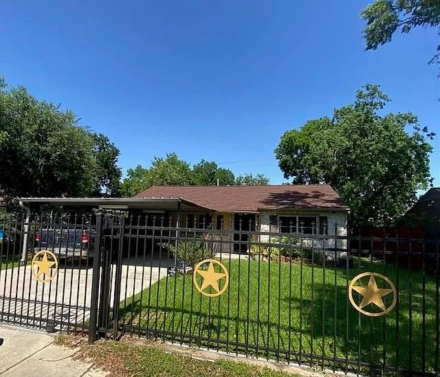 3 bed, 2.5 bath, 1214 sqft, $1,900 — Photo 2