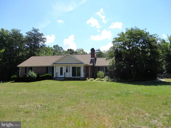 9420 Penns Hill Rd, La Plata, MD 20646