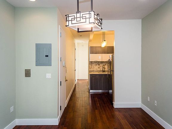2nd image of 1436 Dekalb Ave APT 2L