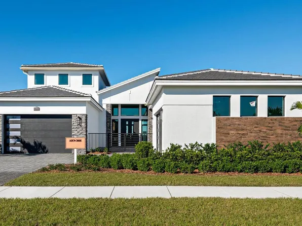 Victoria Plan, Astor Creek Golf & Country Club