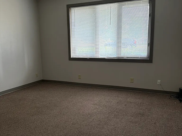 1640 Holdrege St #107 — Photo 5