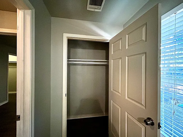 2714 Whitis Ave #B — Photo 16