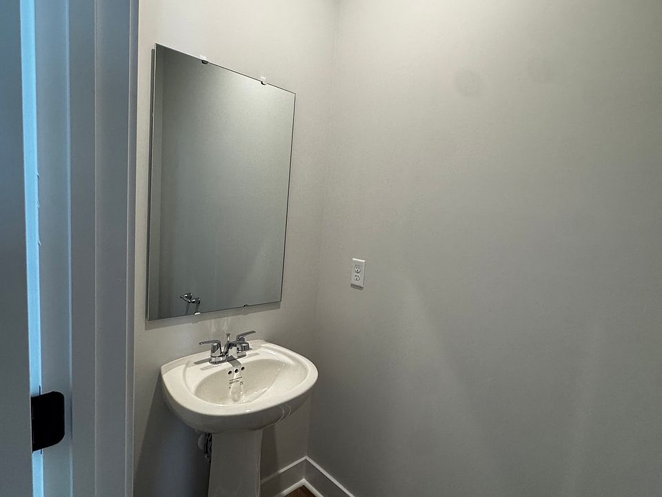 1st image of 125 Forestbrook Falls Dr
