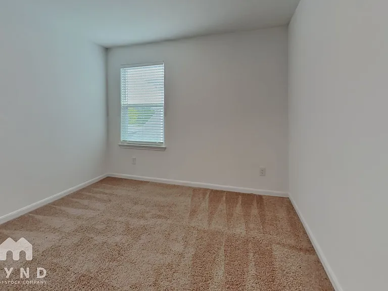 6112 Underwood Way — Photo 11