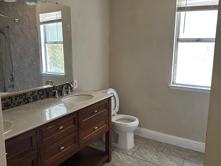 2150 Holder Ln — Photo 7