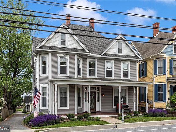 3rd image of 124 E Main St