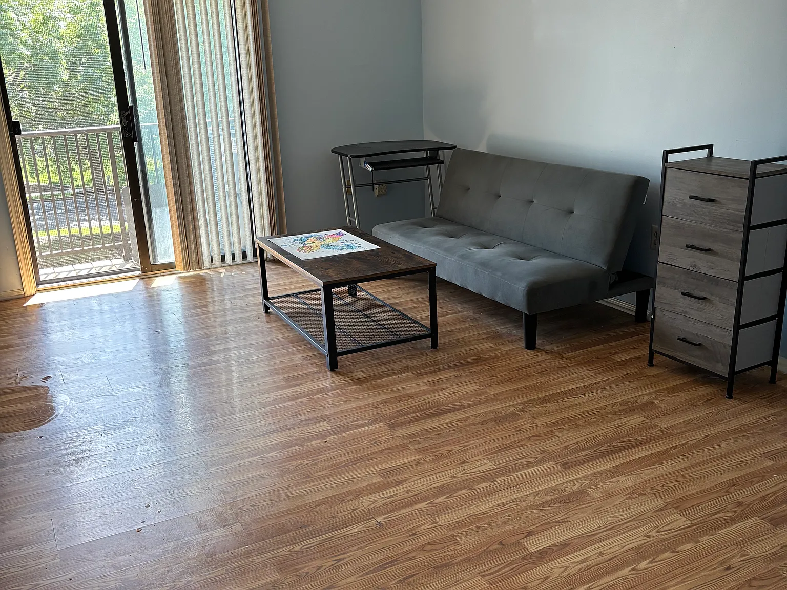 3 bed, 1070 sqft, $2,400 — Photo 2