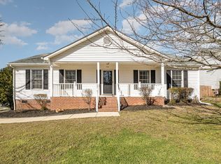 701 Natural Springs Ct, Fuquay Varina, NC 27526