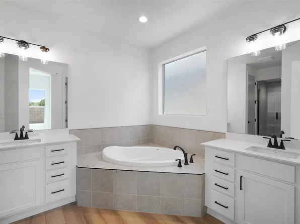 68 Cadena Loop, Los Alamos, NM 87544