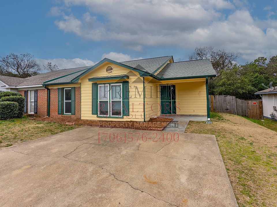 1st image of 876 Arlington Dr #1