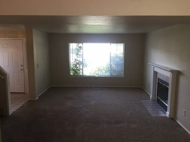 3 bed, 2.5 bath, 1930 sqft, $3,445 — Photo 4