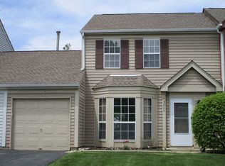 5206 Willow Ct, Gurnee, IL 60031