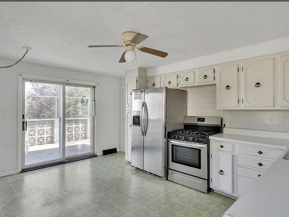 1st image of 24 Blaine St #1