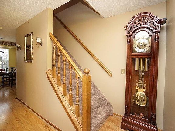 3rd image of 4558 Aspen Dr