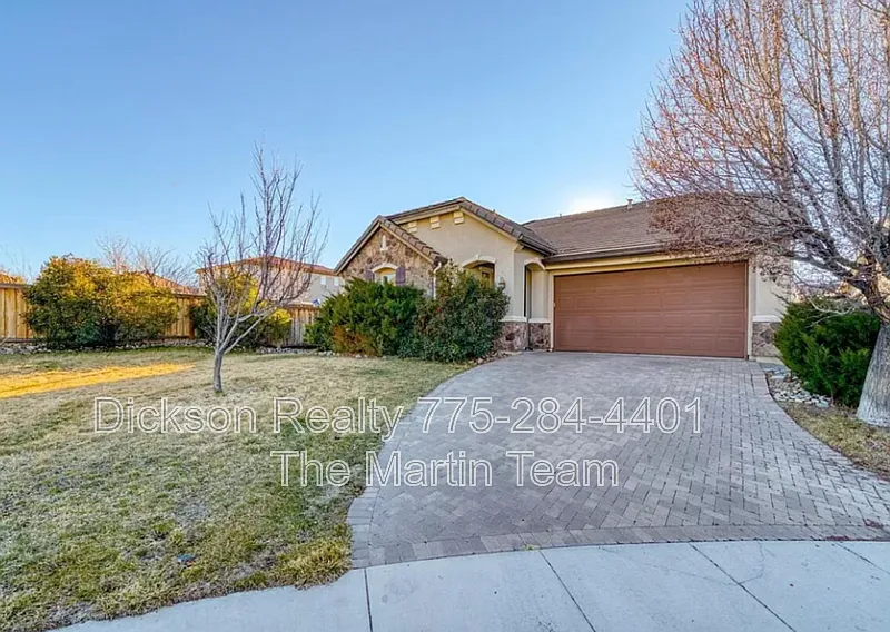 4 bed, 2.0 bath, 2041 sqft, $2,995 — Photo 1