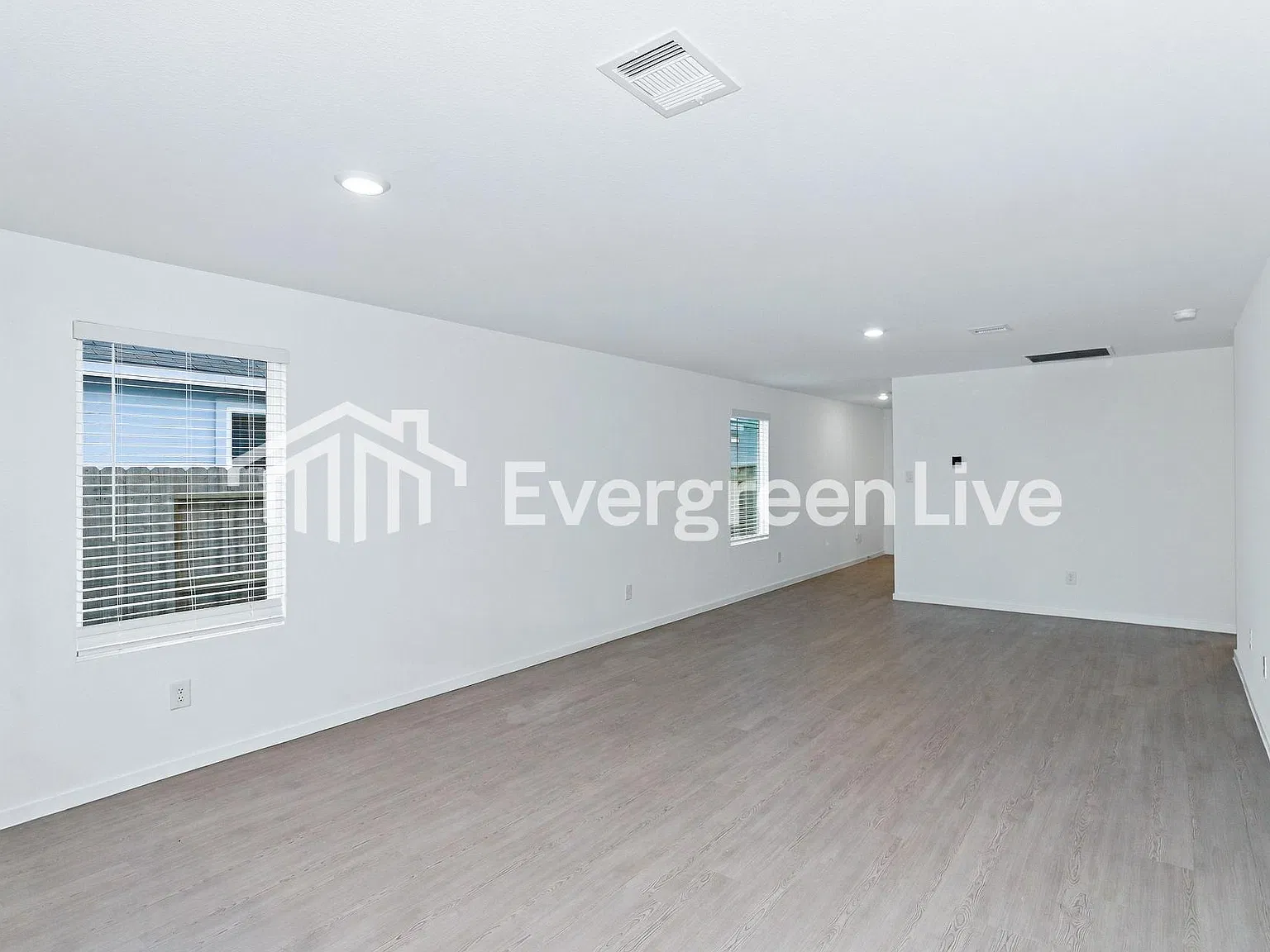 3 bed, 2.0 bath, 1411 sqft, $1,705 — Photo 4