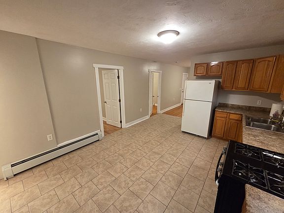3rd image of 152 Washington St #2