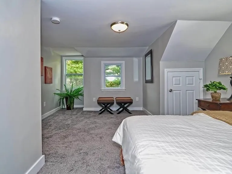 65 Brentwood St — Photo 14