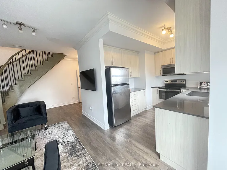 125 Kayla Cres #14 — Photo 16